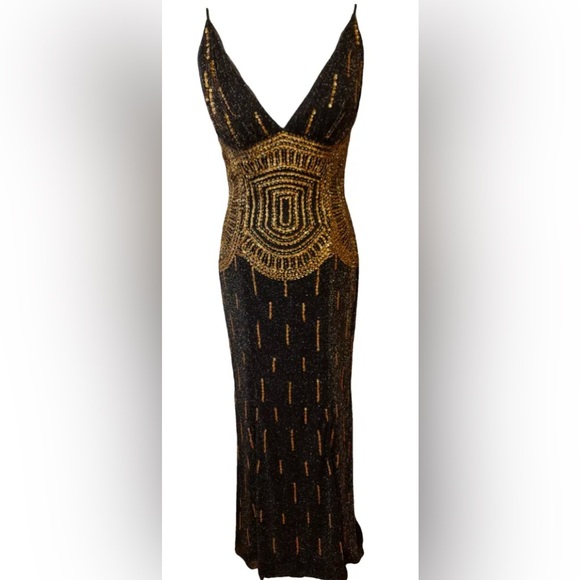 La femme Paris beautiful black and gold dress - inbetweenathome.nl